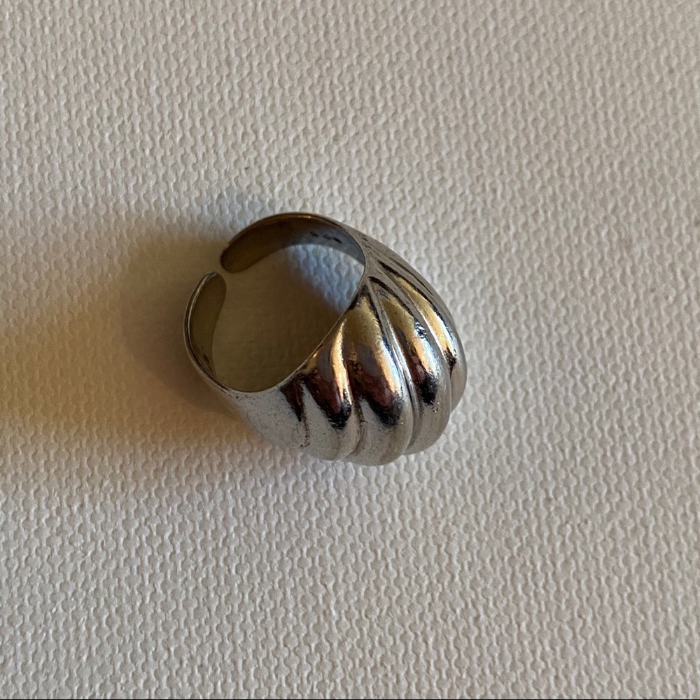 Vintage 925 Silver Artistic Dome Ring - Picture 2 of 5
